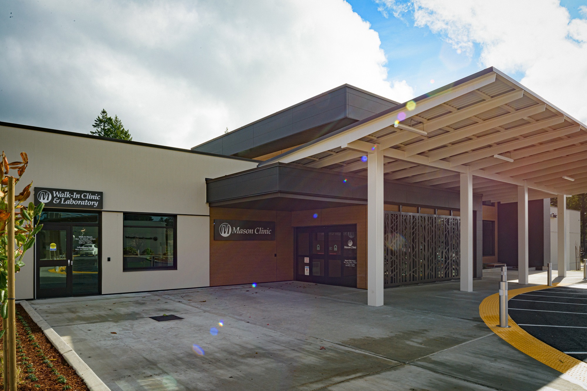 Mason Clinic entrance